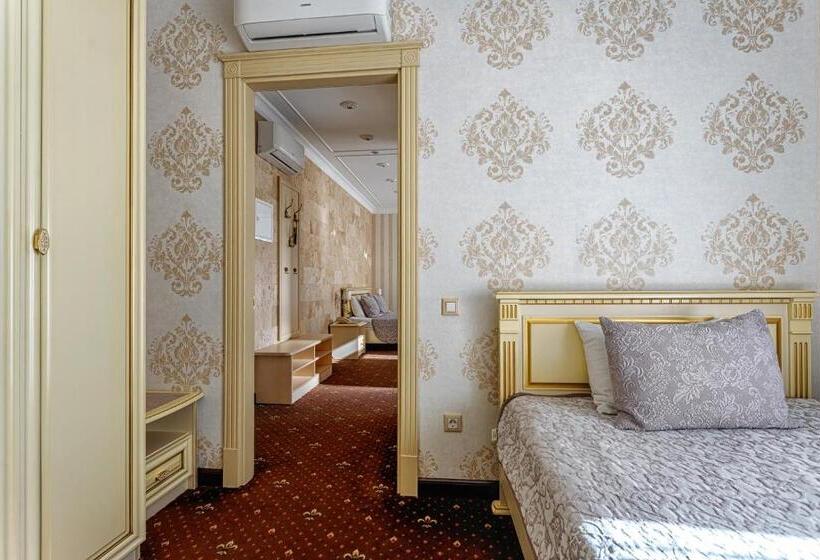 سوییت جونیور, Vintage Na Bulvare