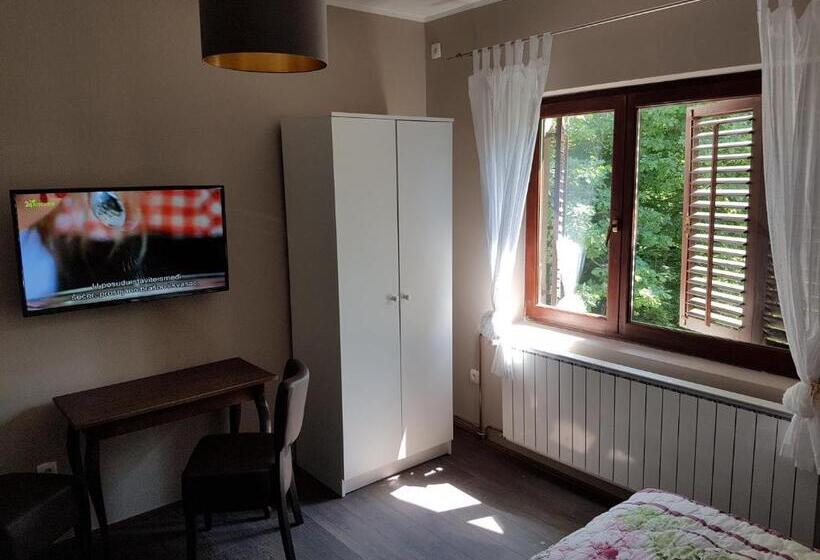 اتاق استاندارد سه نفره, Apartmani Simić Valjevo