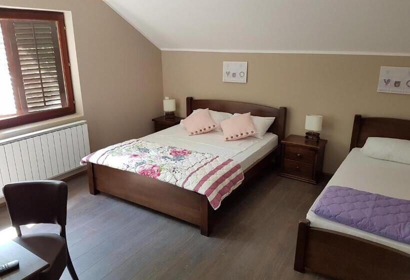 اتاق استاندارد سه نفره, Apartmani Simić Valjevo