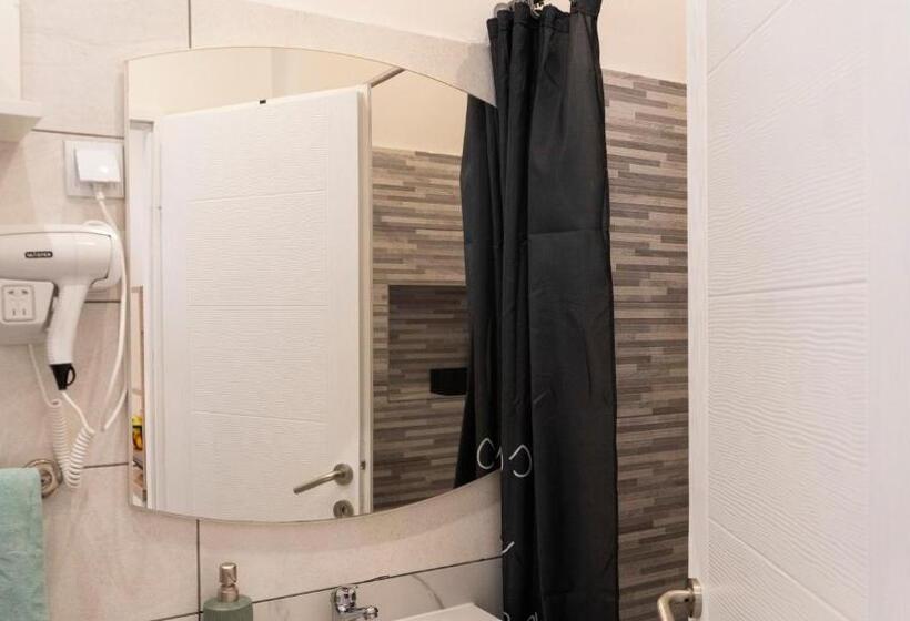 اتاق لوکس با تخت بزرگ, Guest House Time Out