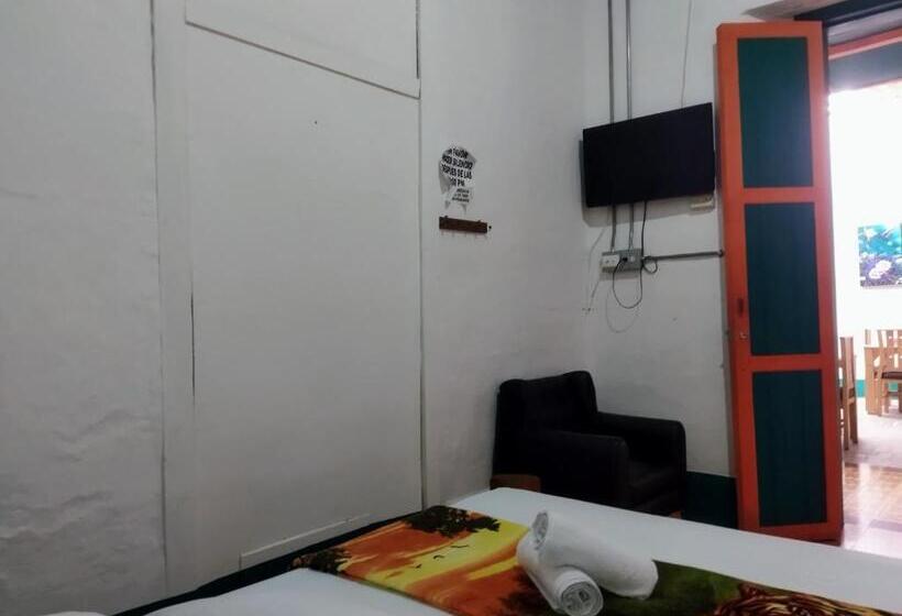 اتاق استاندارد سه نفره, Jardín Es Tuyo