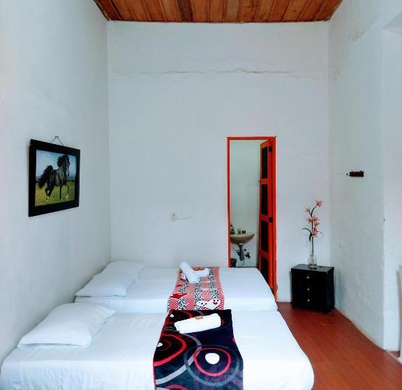 اتاق خانوادگی, Jardín Es Tuyo