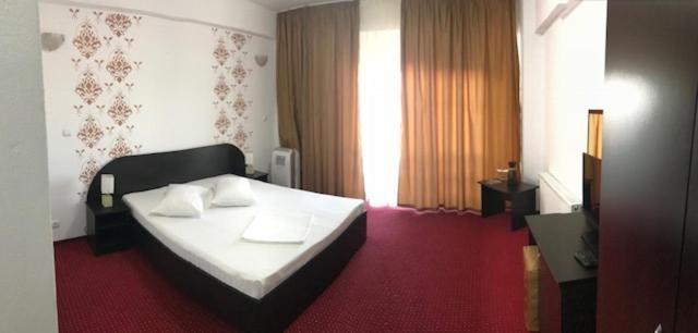 Suite with lake view, Rio Divino