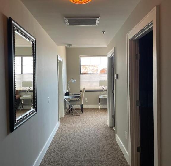 Люкс Повышенной Комфортности, Culpeper Center Suites