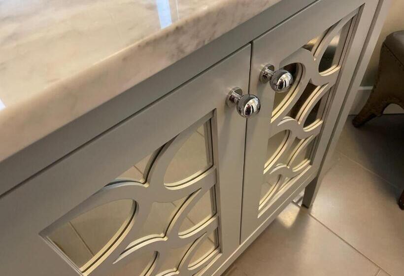 Студия Стандарт, Culpeper Center Suites