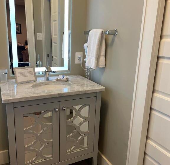 Студия Стандарт, Culpeper Center Suites