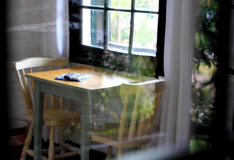 غرفة قياسية مطلّة علي البحر مزوَّدة بشُرفة, Santoral Restaurante Y Posada Pet Friendly