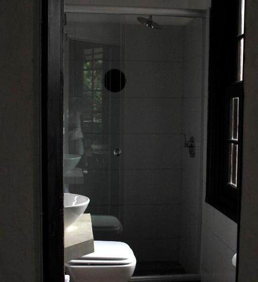 غرفة قياسية مطلّة علي البحر مزوَّدة بشُرفة, Santoral Restaurante Y Posada Pet Friendly