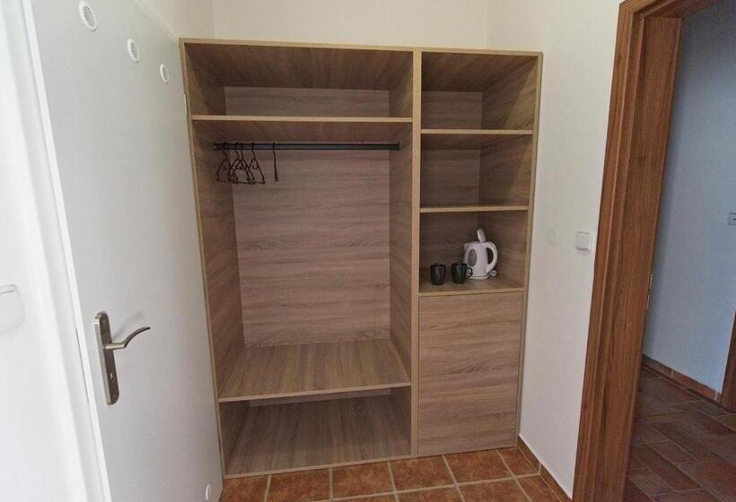 Standardrum, Penzion Rožmberk