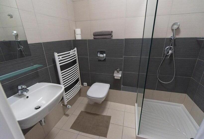 Standardrum, Penzion Rožmberk