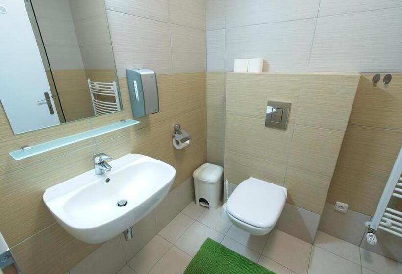 Standard Trippelrum, Penzion Rožmberk