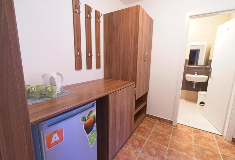 Standard Trippelrum, Penzion Rožmberk