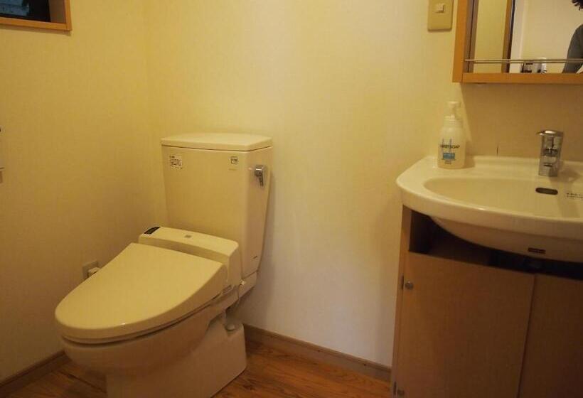 اتاق استاندارد با سرویس بهداشتی مشترک, Yakushima Pension Ichigoichie