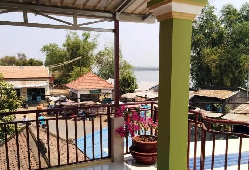 Quarto Estandar Interior, Phalla Riverside