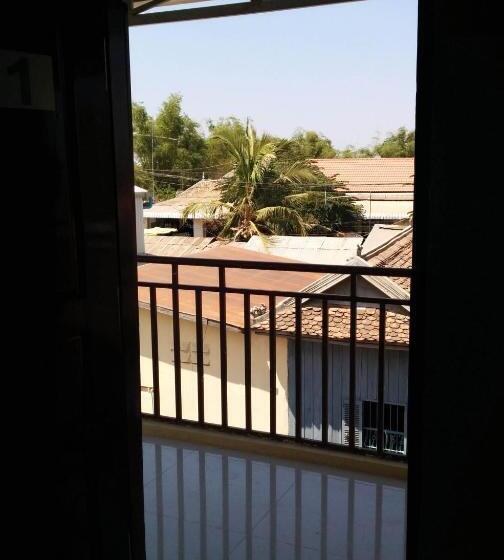 Pokój Standard z Balkonem, Phalla Riverside