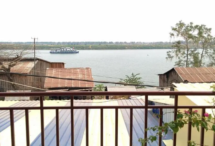 Quarto Estandar com Sacada, Phalla Riverside