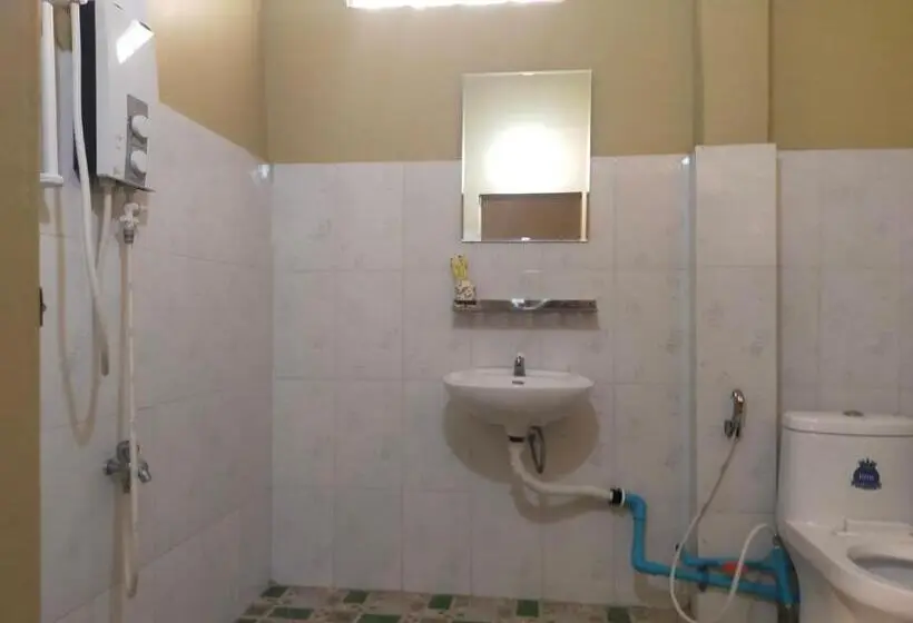 Quarto Superior Quádruplo, Phalla Riverside
