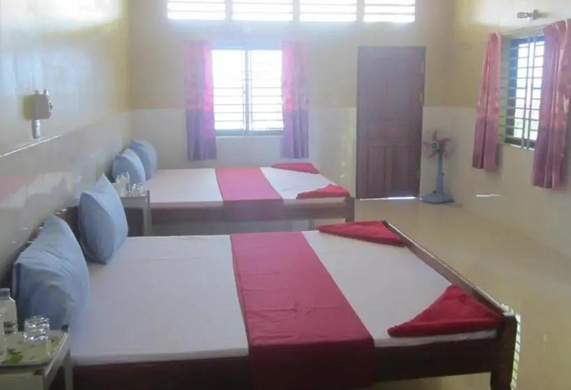 Quarto Superior Quádruplo, Phalla Riverside