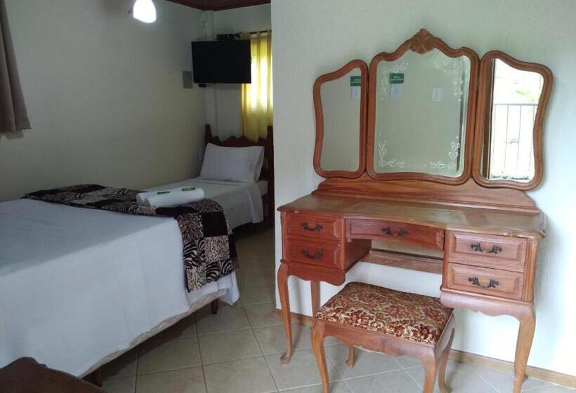 غرفة قياسية ثلاثية, Fazenda Hotel Alvorada