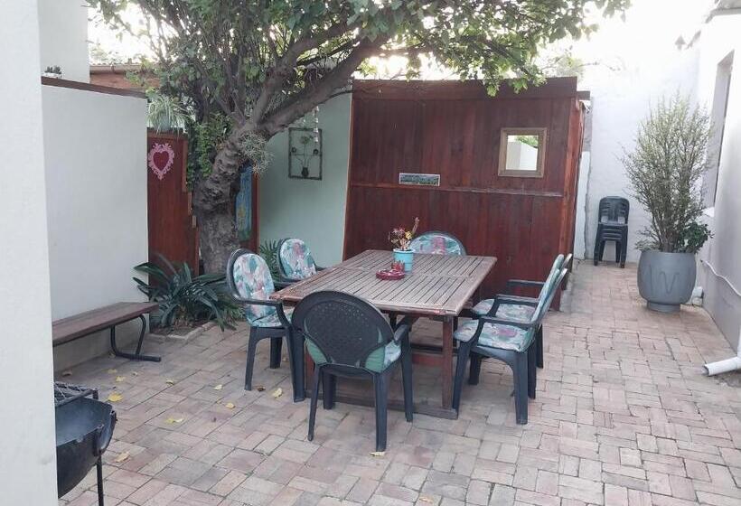 شاليه غرفة نوم واحدة, Arnheim Guesthouse