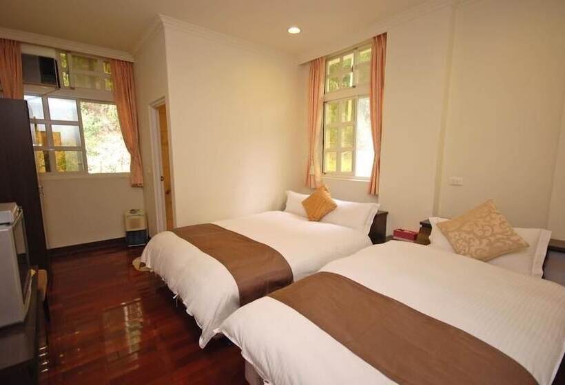 اتاق استاندارد سه نفره, Bo Zho Villa