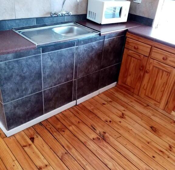 Quarto Deluxe, Tudor Lodge Guest House