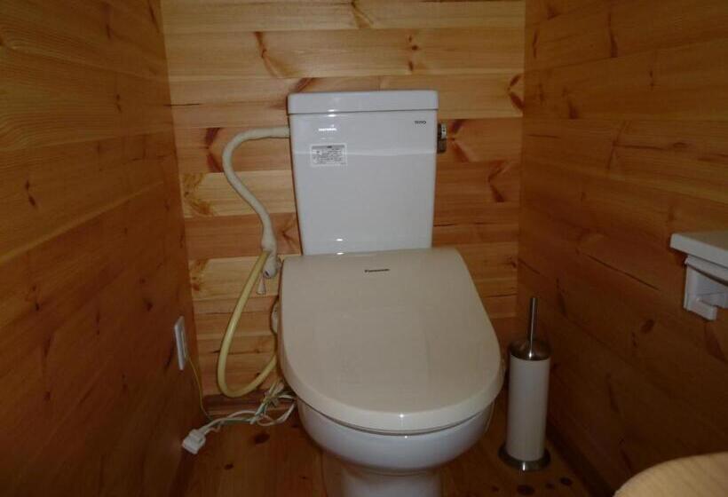 חדר משפחתי חדר אמבטיה משותף, Anzuan Nishida