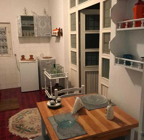 اتاق استاندارد با سرویس بهداشتی مشترک, Prenociste Chardak