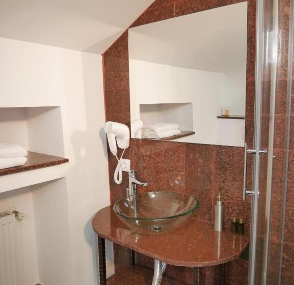 اتاق اکونومی, Sibiu City Center Apartments