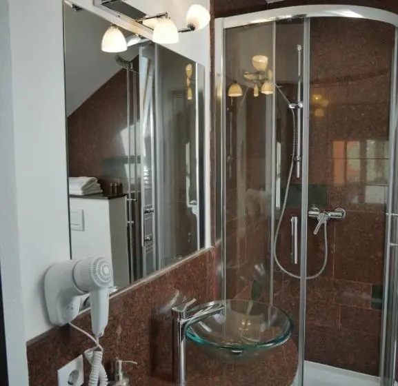 اتاق سوپریور با بالکن, Sibiu City Center Apartments