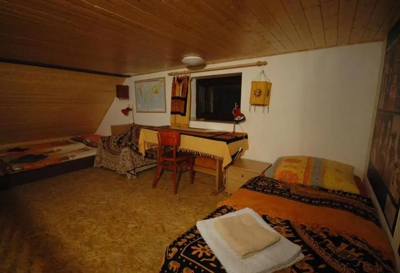 スイート, Guest House Sherpa