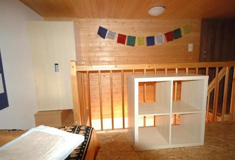 スイート, Guest House Sherpa