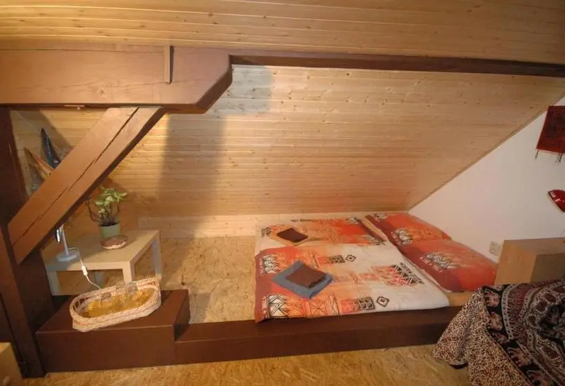 スイート, Guest House Sherpa