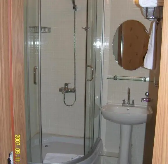 استودیوی استاندارد, Tsolmon's Serviced Apartments