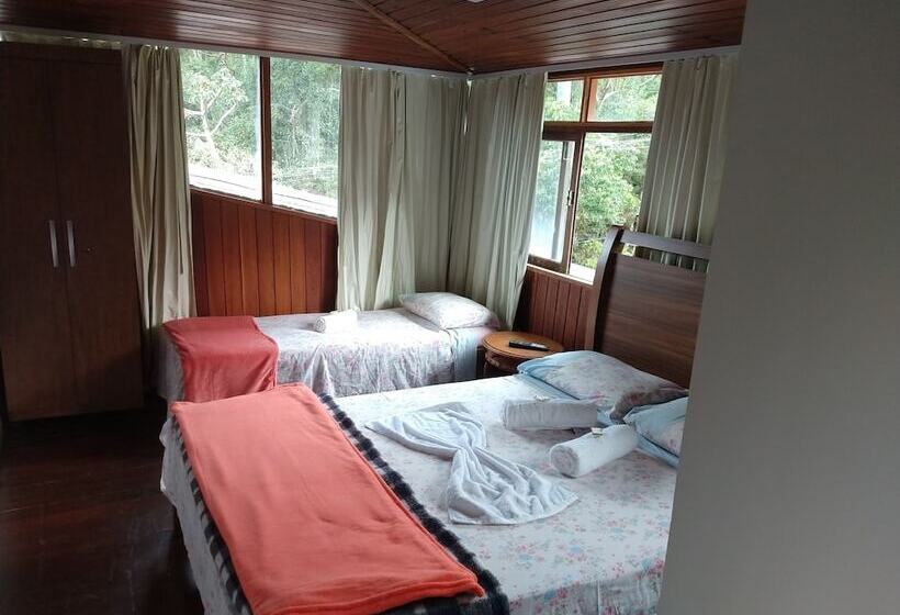 高级套房, 746 Pousada