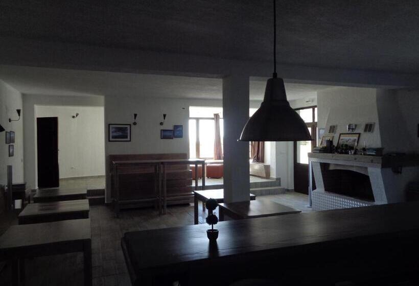 バルコニー付きデラックスルーム, Cloudbase Guesthouse