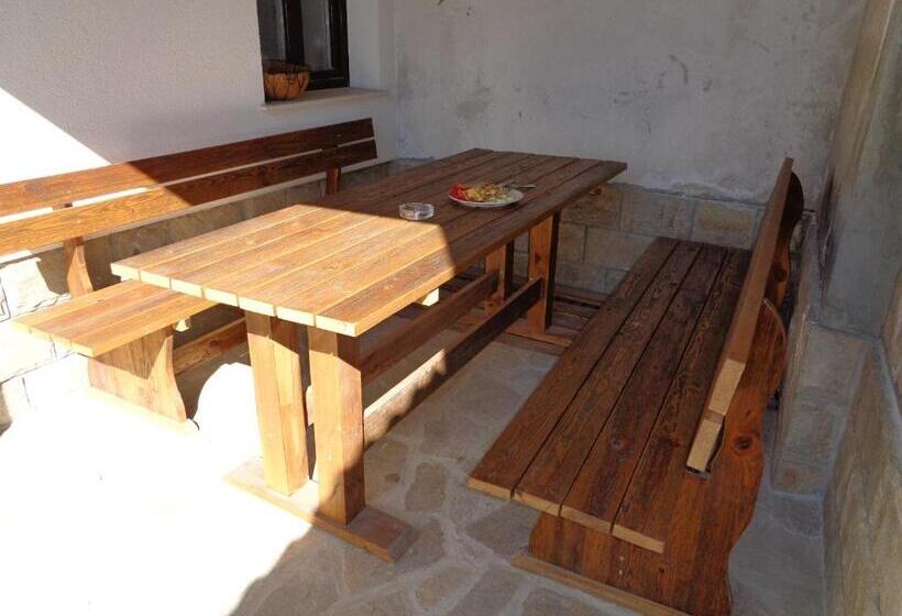 バルコニー付きデラックスルーム, Cloudbase Guesthouse