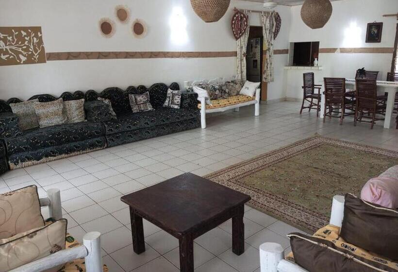 اتاق استاندارد, Fred Hunter Villa