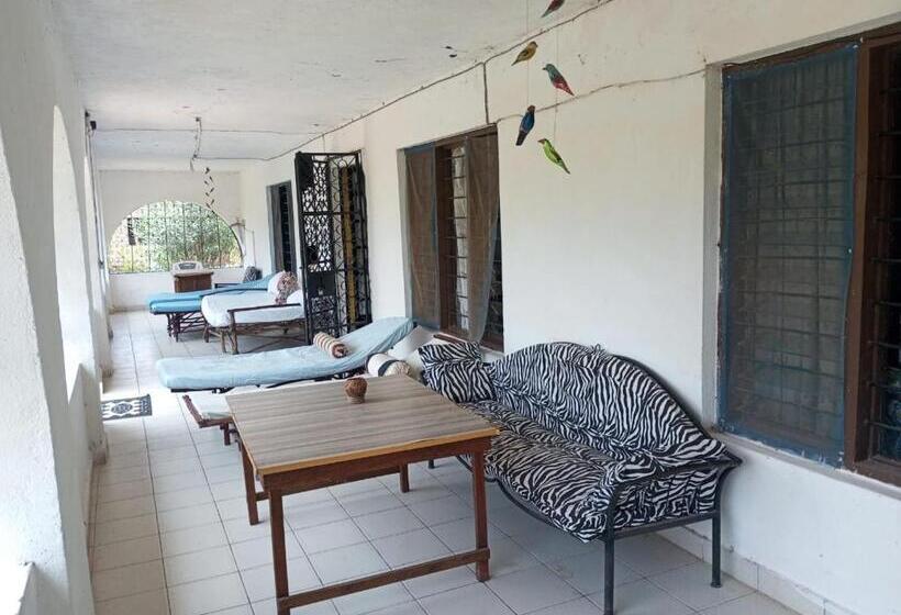 اتاق استاندارد, Fred Hunter Villa