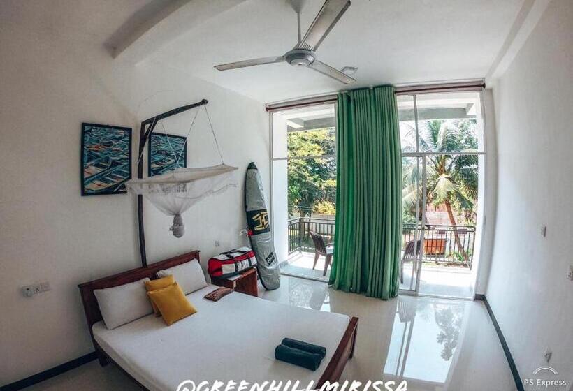 اتاق لوکس با بالکن, Green Hill Mirissa