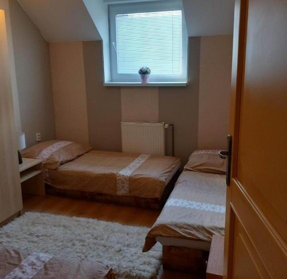 חדר סטנדרט לשלושה, Ubytovanie Tri Sestry