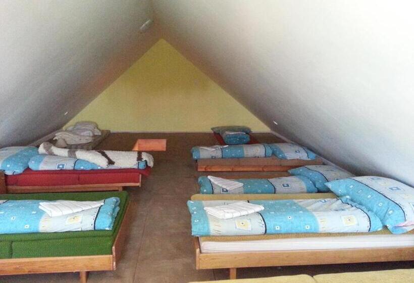 חדר משפחתי חדר אמבטיה משותף, Ubytovanie Tri Sestry