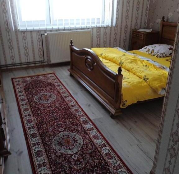 דירת שני חדרים, Ubytovanie Tri Sestry