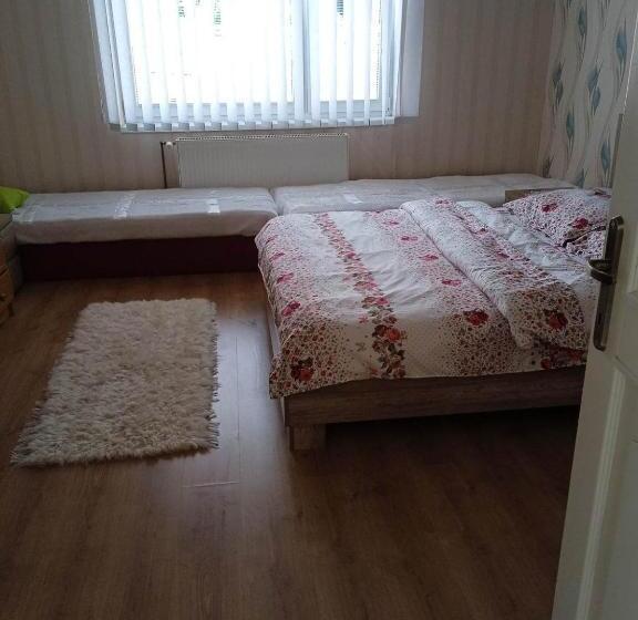 דירת שני חדרים, Ubytovanie Tri Sestry