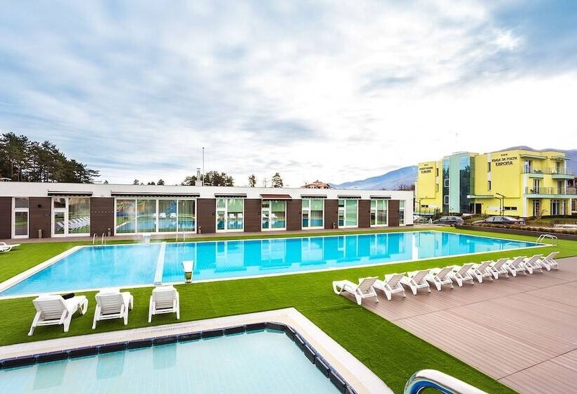 חדר סטנדרט יחיד, Complex Europe