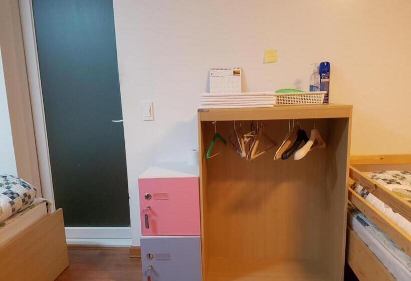 Quarto Triplo Basic, Byulbam Guesthouse