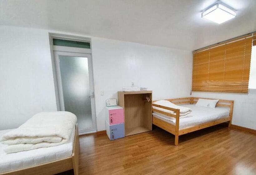 Quarto Triplo Basic, Byulbam Guesthouse