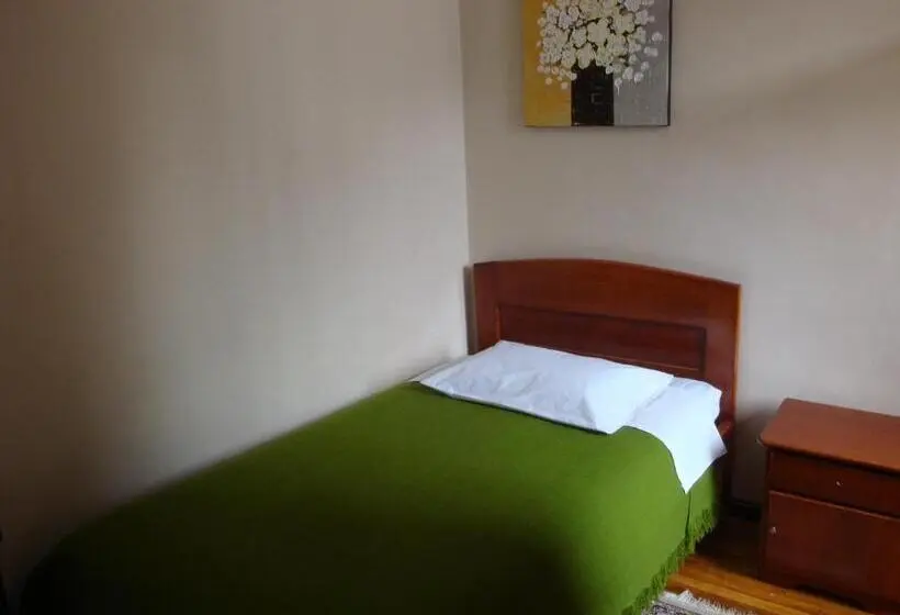 اتاق استاندارد با سرویس بهداشتی مشترک, Hostal Santa María Gracia