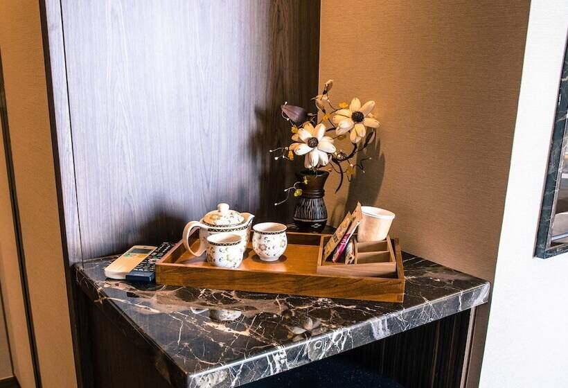 اتاق استاندارد با تخت دوبل و چشم‌انداز دریا, Something Easy Inn