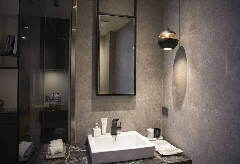 آپارتمان 1 خوابه با چشم‌انداز دریا, Something Easy Inn